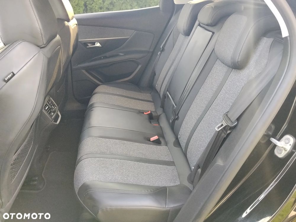 Peugeot 3008 2.0 BlueHDi Allure S&S - 27