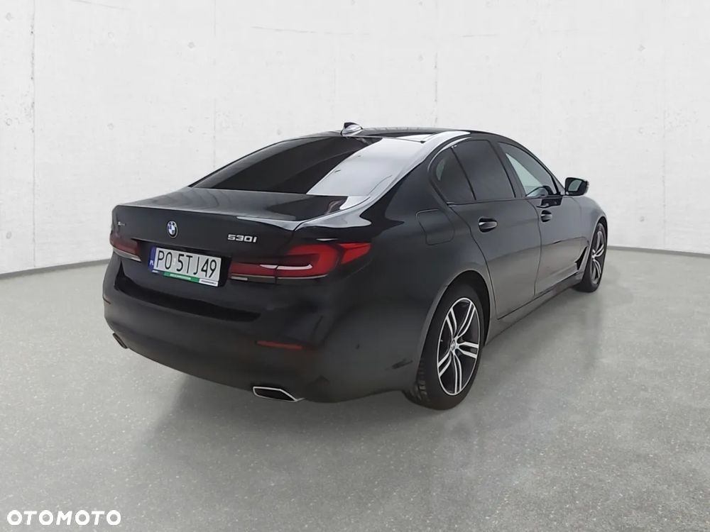 BMW Seria 5 530i xDrive - 2
