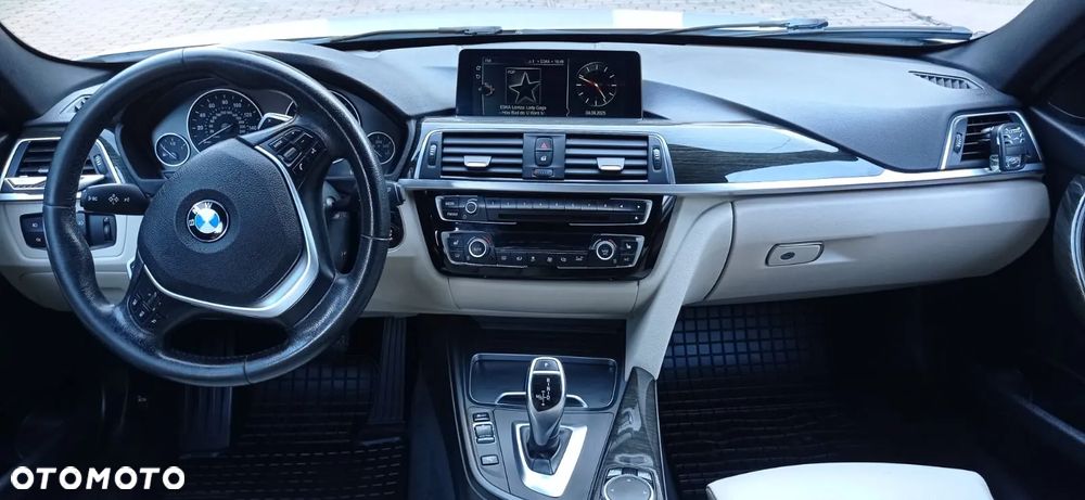 BMW Seria 3 330i - 4
