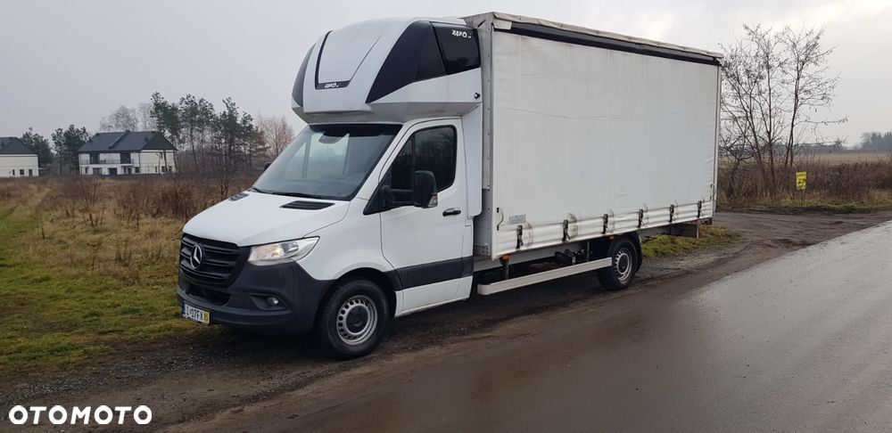 Mercedes-Benz Sprinter - 2