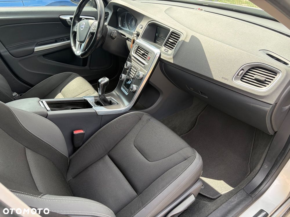Volvo V60 D4 - 10