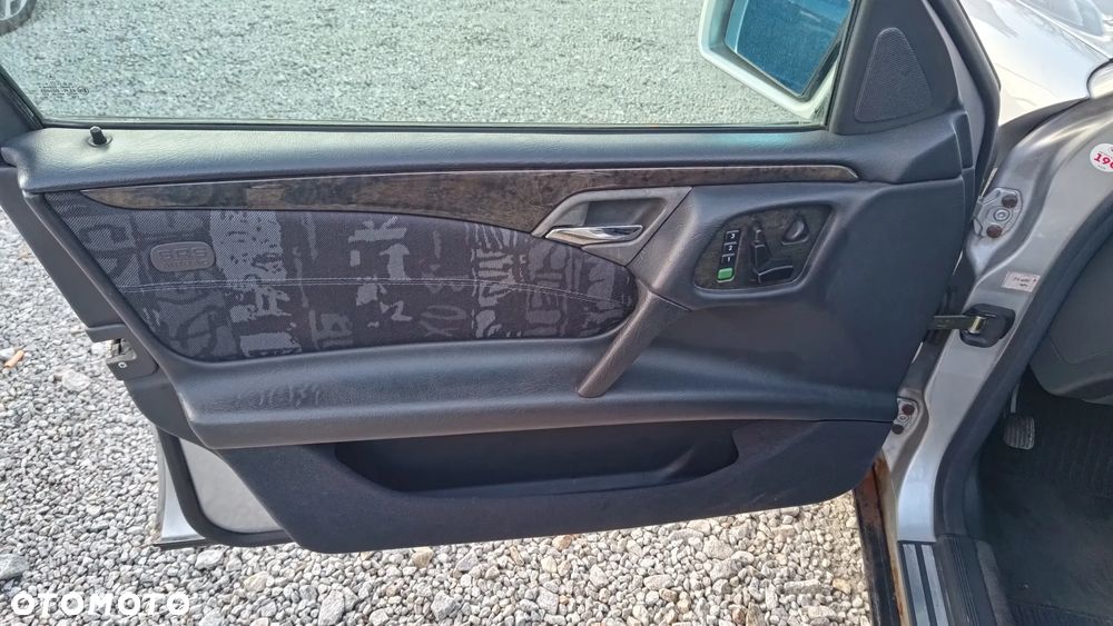 Mercedes-Benz Klasa E - 11