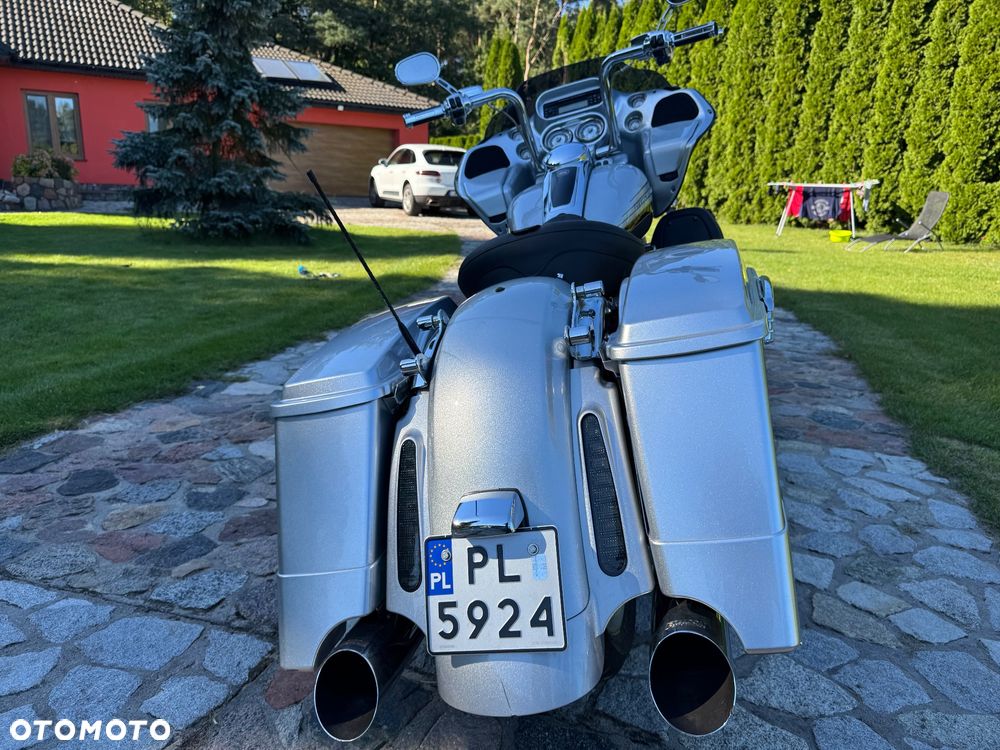 Harley-Davidson Touring Road Glide - 5