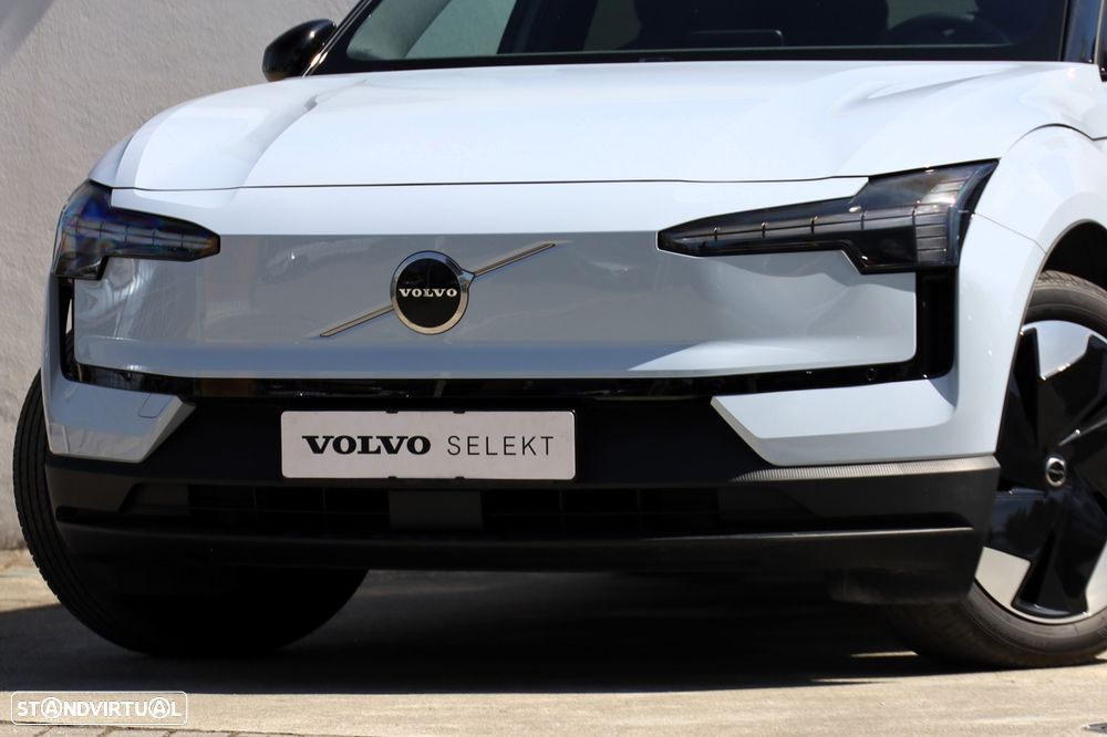 Volvo EX30 Single Motor Extended Range RWD Plus - 30