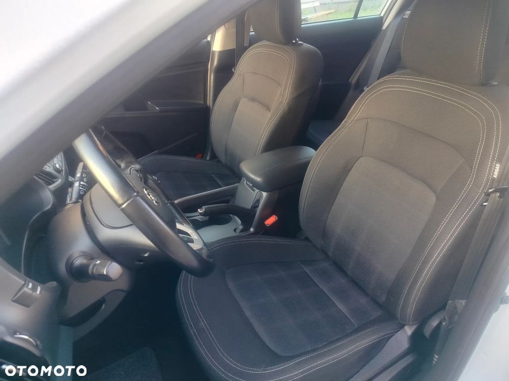 Kia Sportage - 12