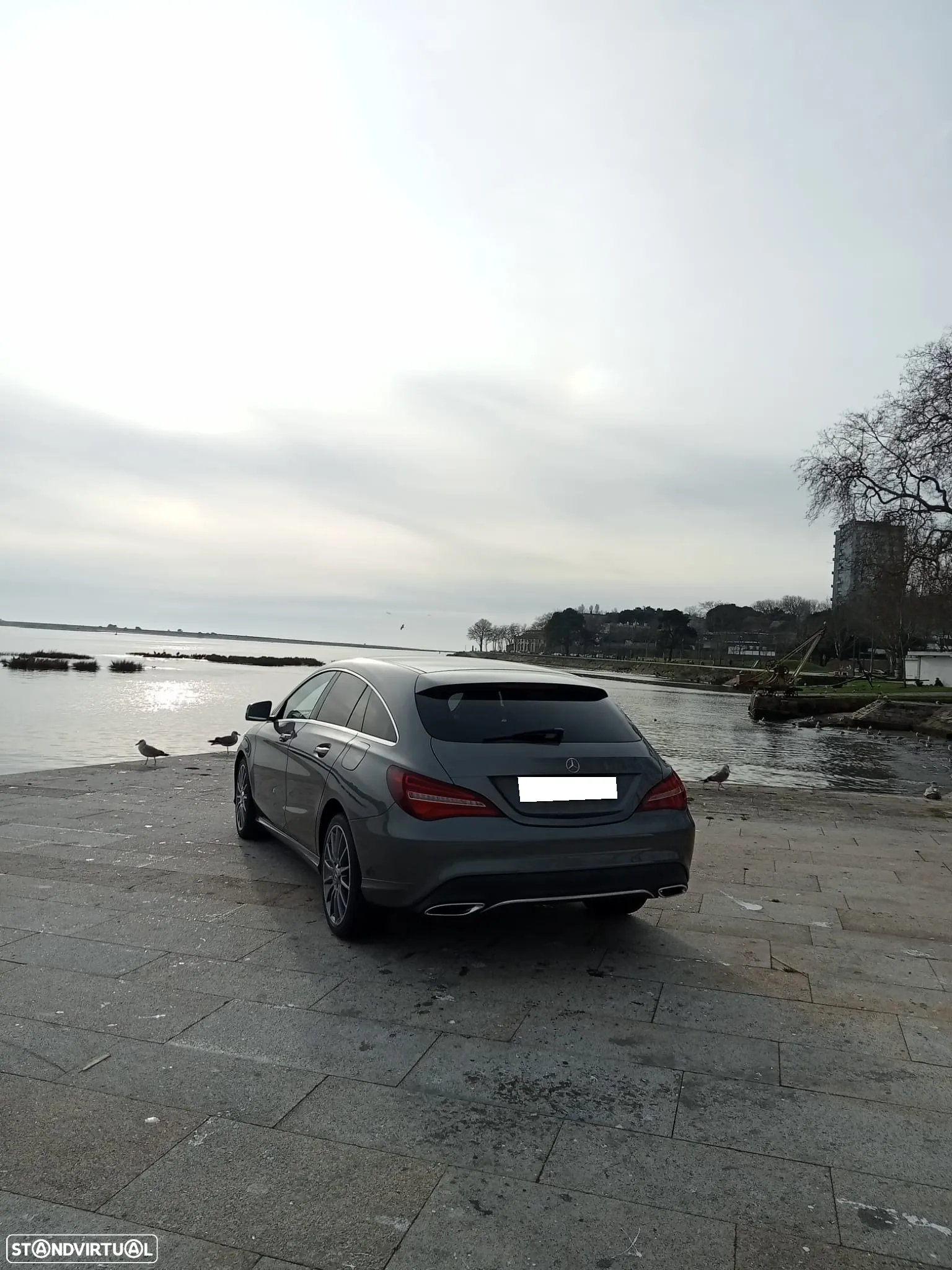 Mercedes-Benz CLA 180 Shooting Brake d 7G-DCT Urban - 24