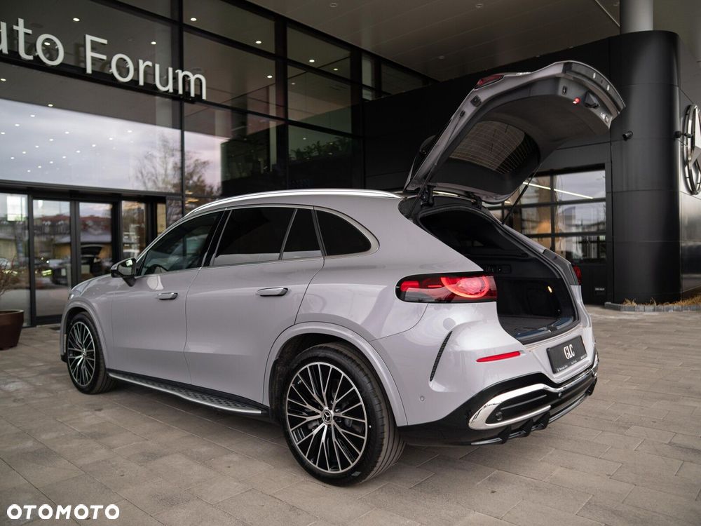 Mercedes-Benz GLC - 33