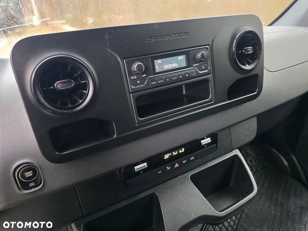 Mercedes-Benz SPRINTER - 13
