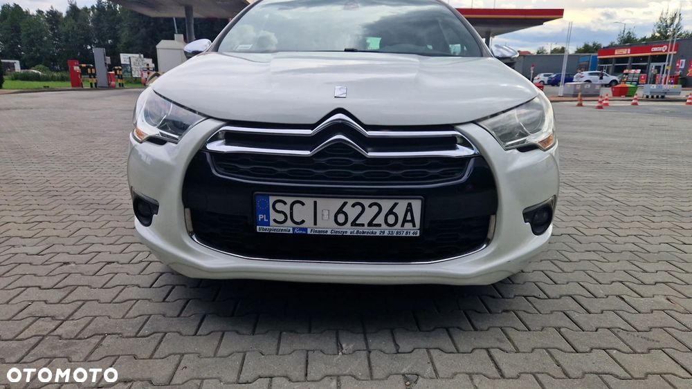 Citroën DS4 HDi 110 SoChic - 4
