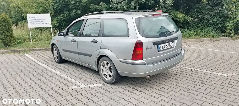 Ford Focus 1.8 TDDi Comfort - 11
