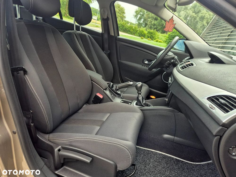 Renault Megane 1.6 16V 110 LIMITED - 29