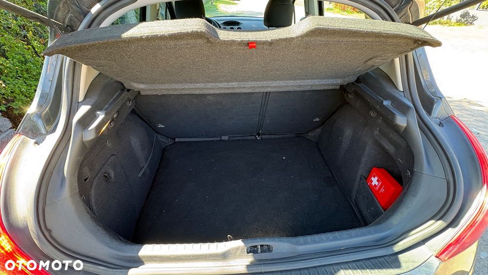 Peugeot 308 2007 photo 2