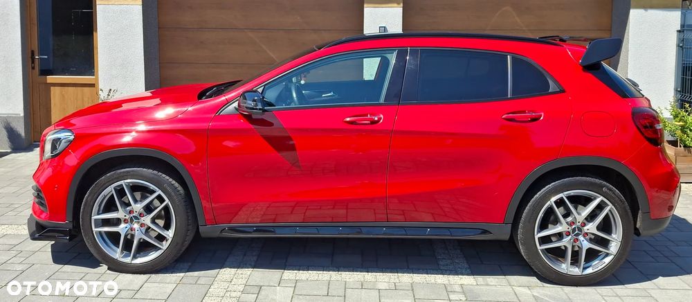 Mercedes-Benz GLA 250 4Matic 7G-DCT AMG Line - 21