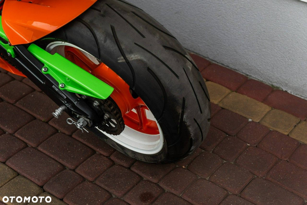 Kawasaki ZX - 8