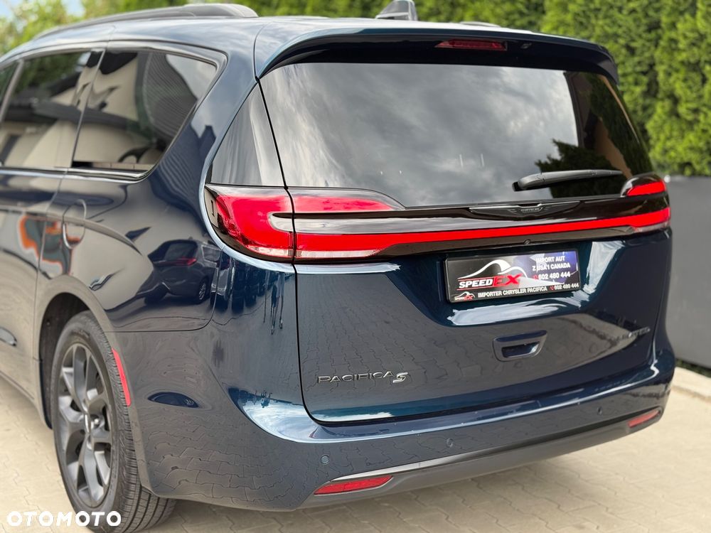 Chrysler Pacifica - 9