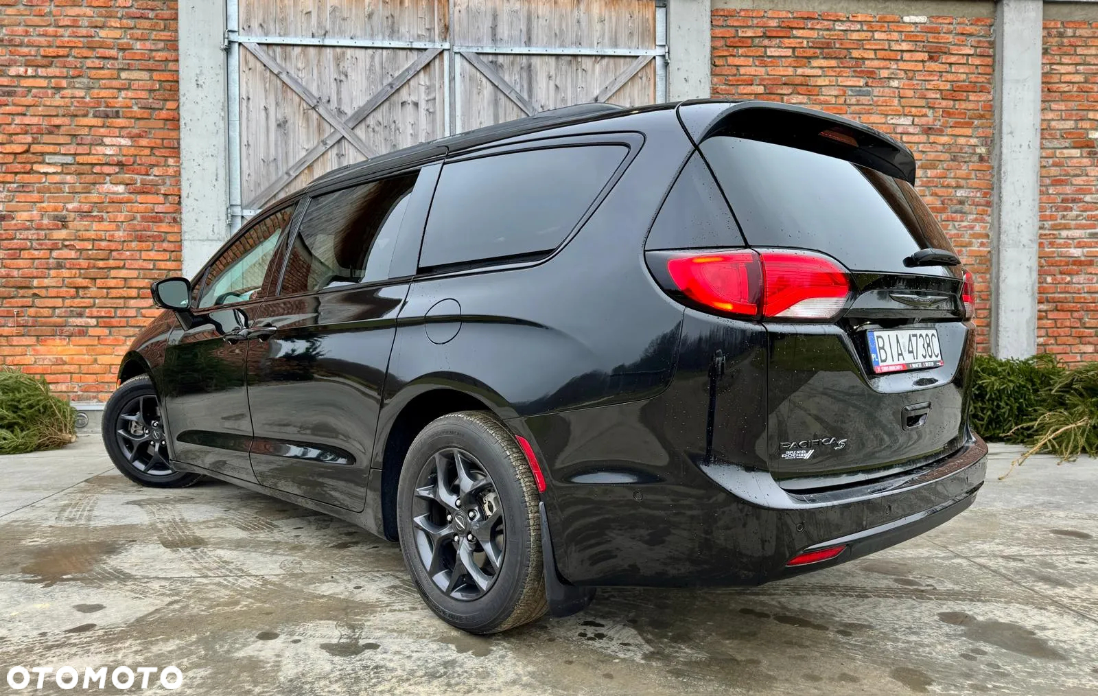Chrysler Pacifica - 9