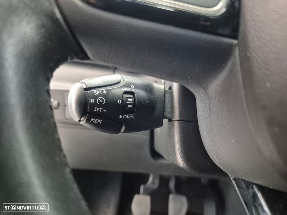 Citroën C3 1.2 PureTech Shine - 14