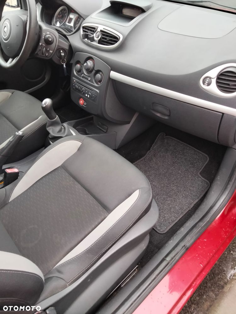 Renault Clio 1.2 16V Alize - 6