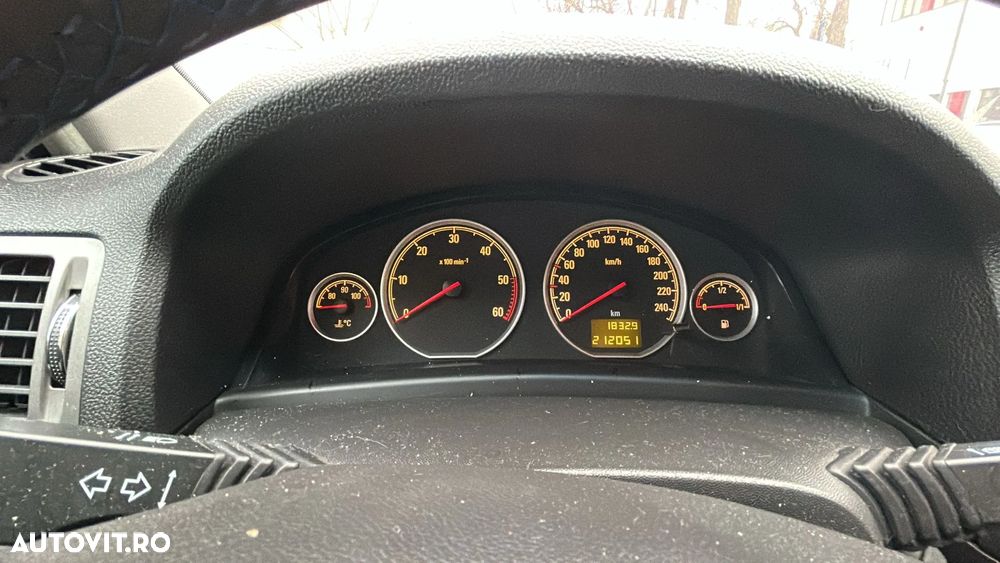 Opel Vectra 1.9 CDTI Essentia - 5