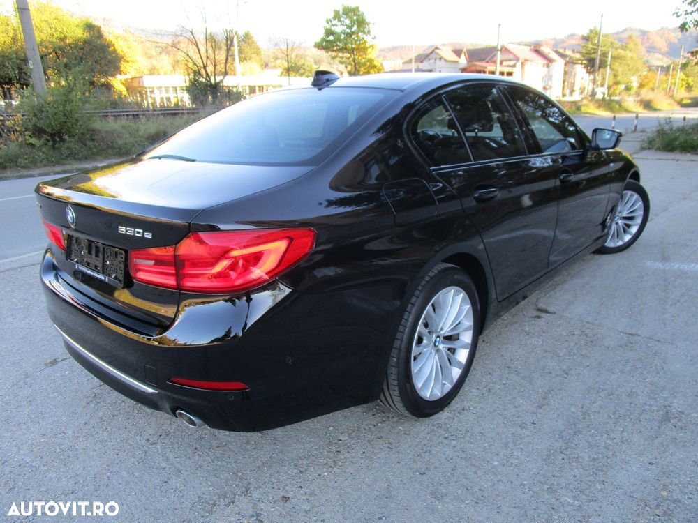 BMW Seria 5 530e xDrive Aut. Luxury Line - 3