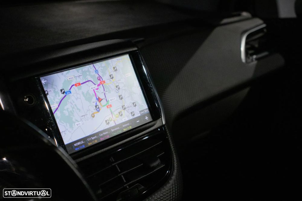 Peugeot 2008 1.2 PureTech Allure - 16
