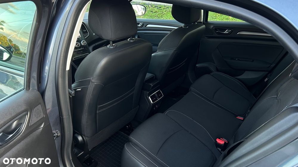 Renault Megane TCe 115 GPF ZEN - 21