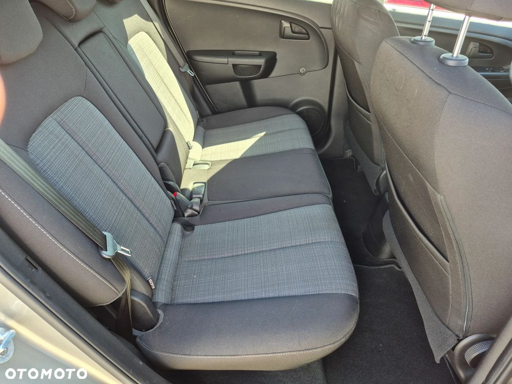 Kia Venga 1.4 CRDi 90 Edition 7 - 13
