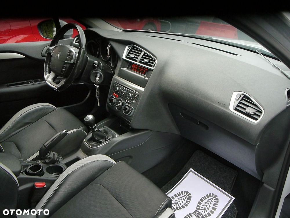 Citroën C4 e-HDi 110 Selection - 27