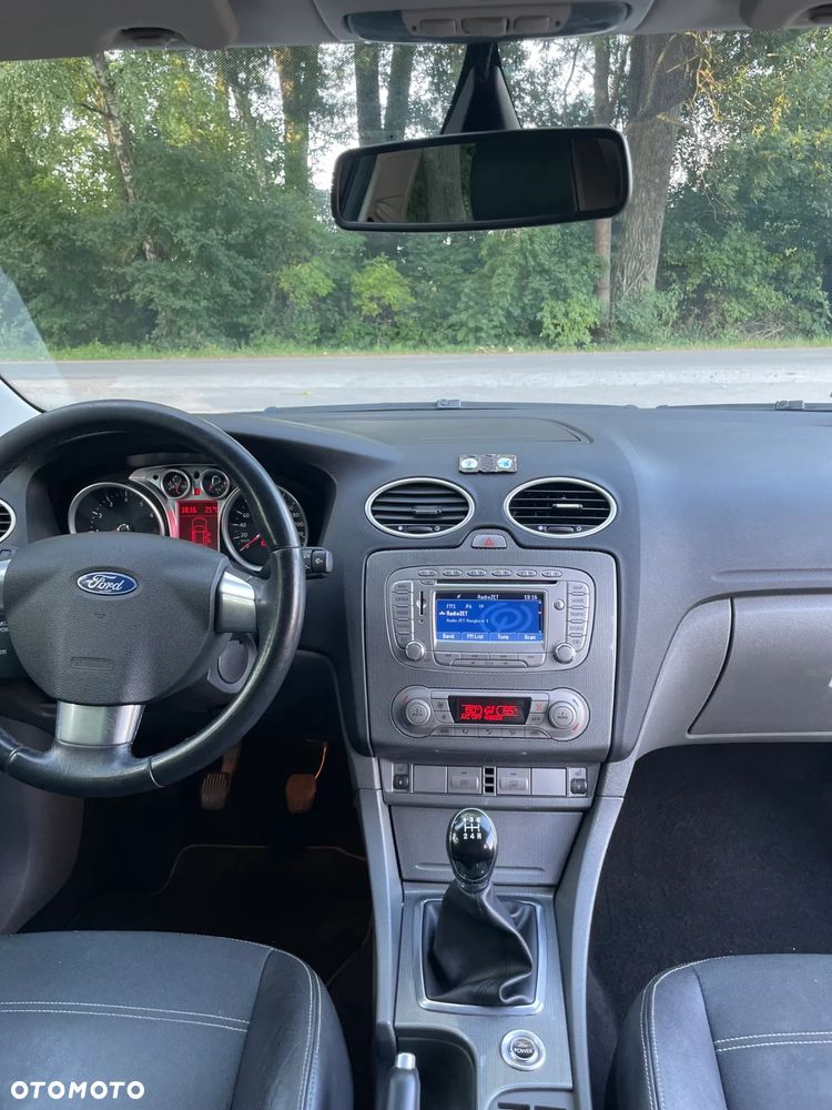 Ford Focus 1.8 Titanium - 17