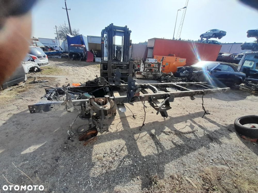 RAMA Nissan Cabstar 5,86CM. dł. / odbiór osobisty !! - 2