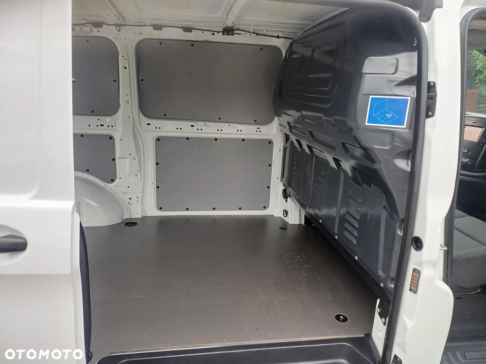 Mercedes-Benz Vito - 24