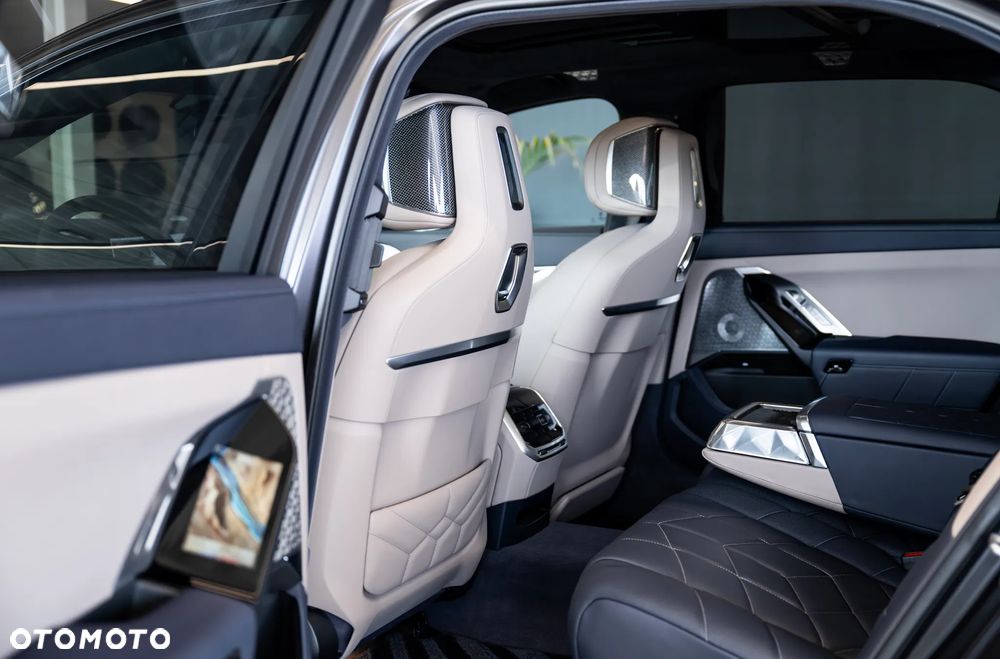 BMW Seria 7 740d xDrive sport - 27