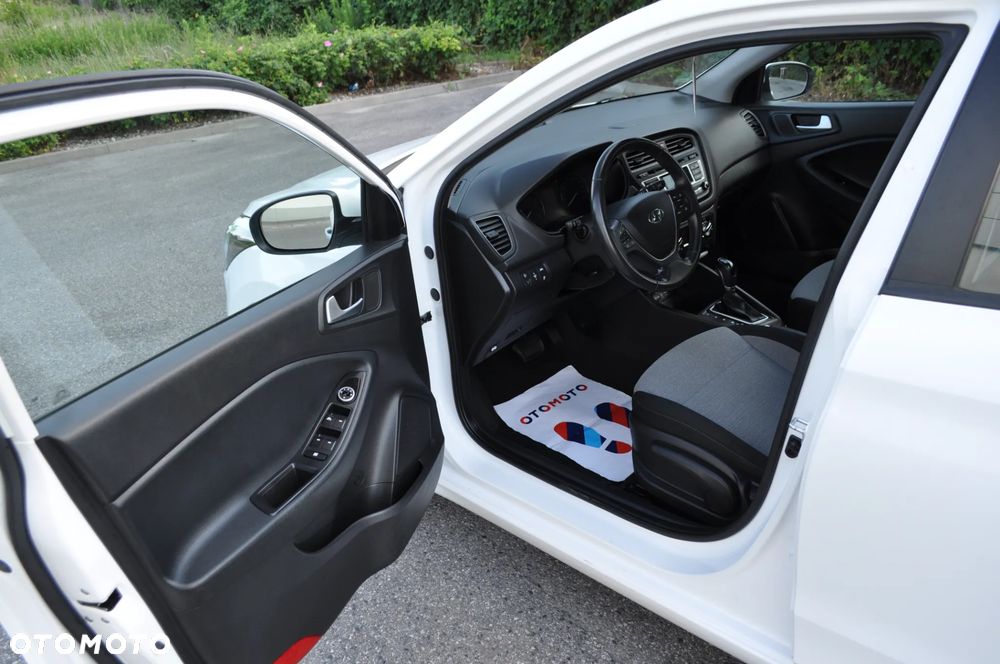 Hyundai i20 ver-1-2-style - 10