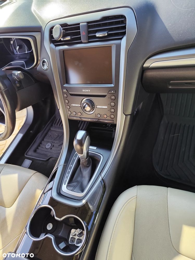 Ford Fusion 2.0 EcoBoost Titanium - 8