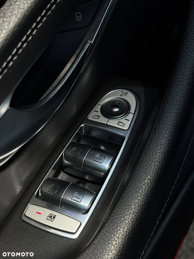 Mercedes-Benz Klasa E 200 9G-TRONIC AMG Line - 18