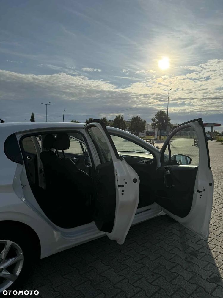Peugeot 208 1.2 VTi Active - 6