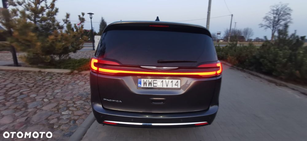 Chrysler Pacifica - 17
