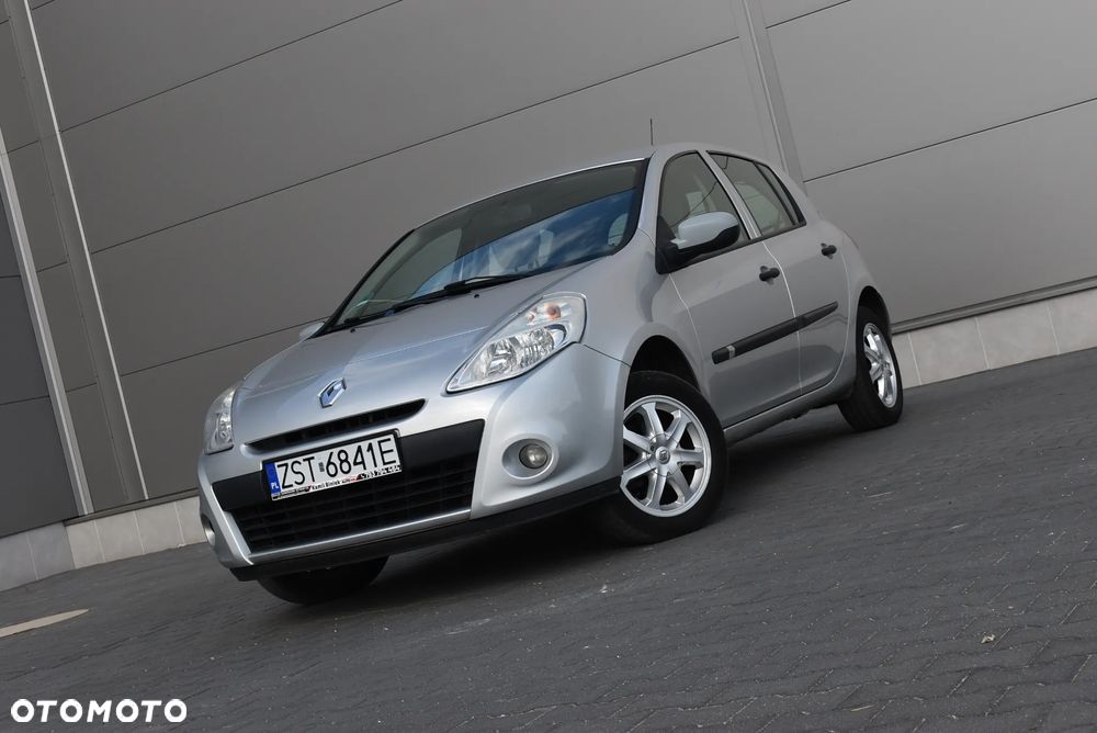 Renault Clio - 30