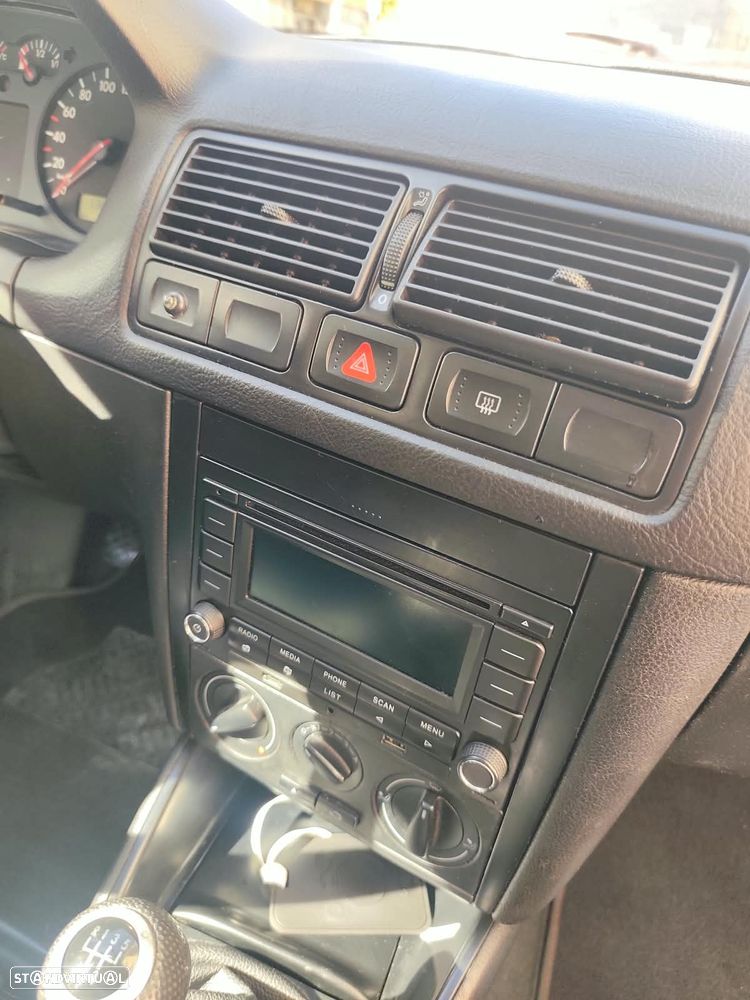 VW Golf 1.4i 25 Anos - 27