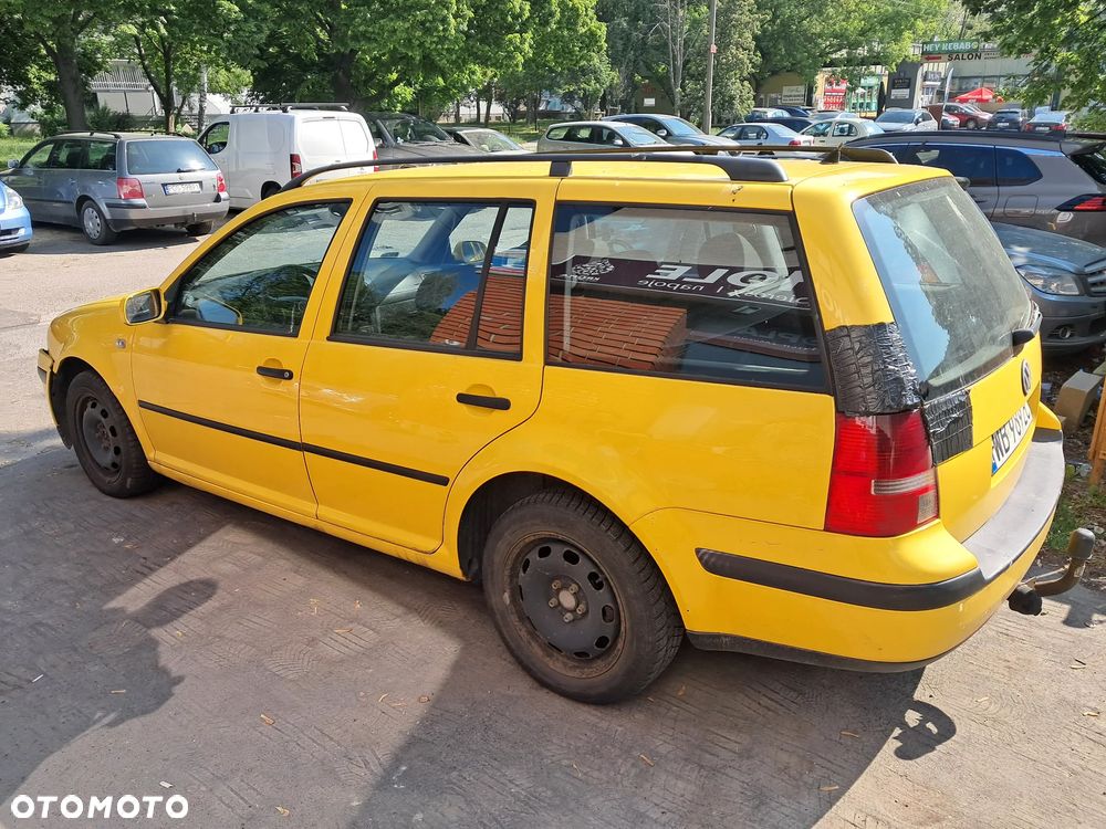 Volkswagen Golf - 6