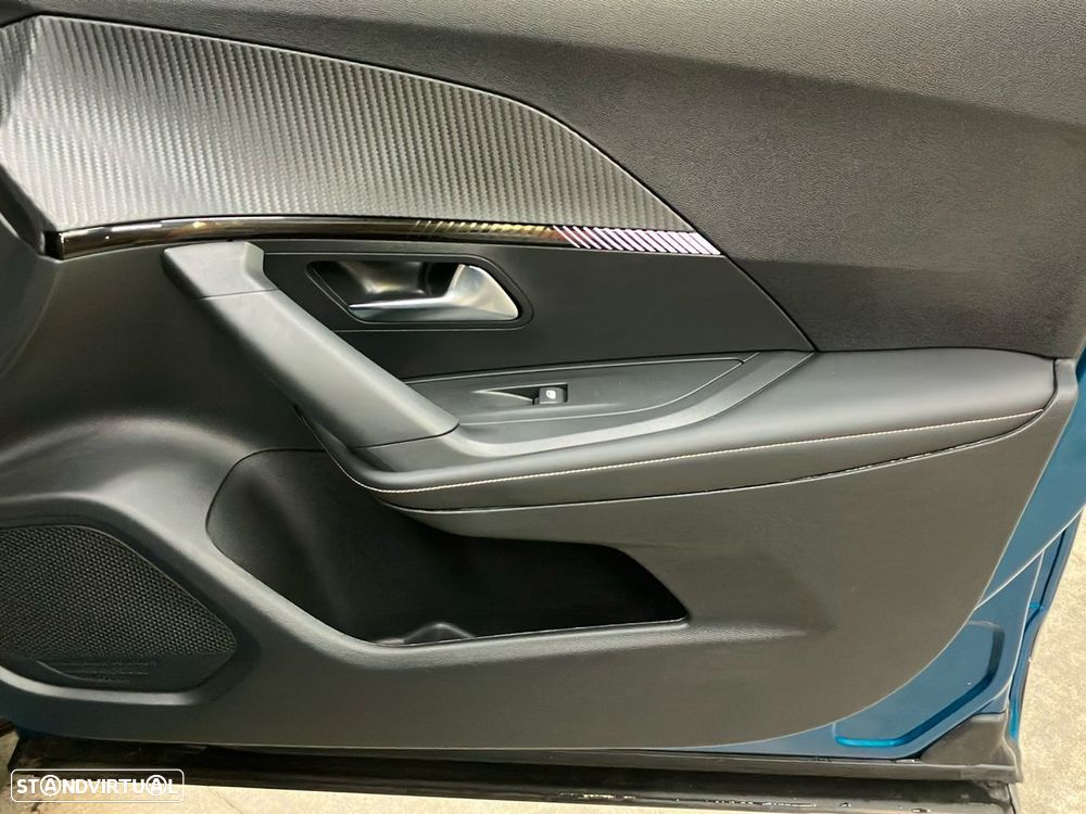 Peugeot e-2008 54 kWh Allure - 21