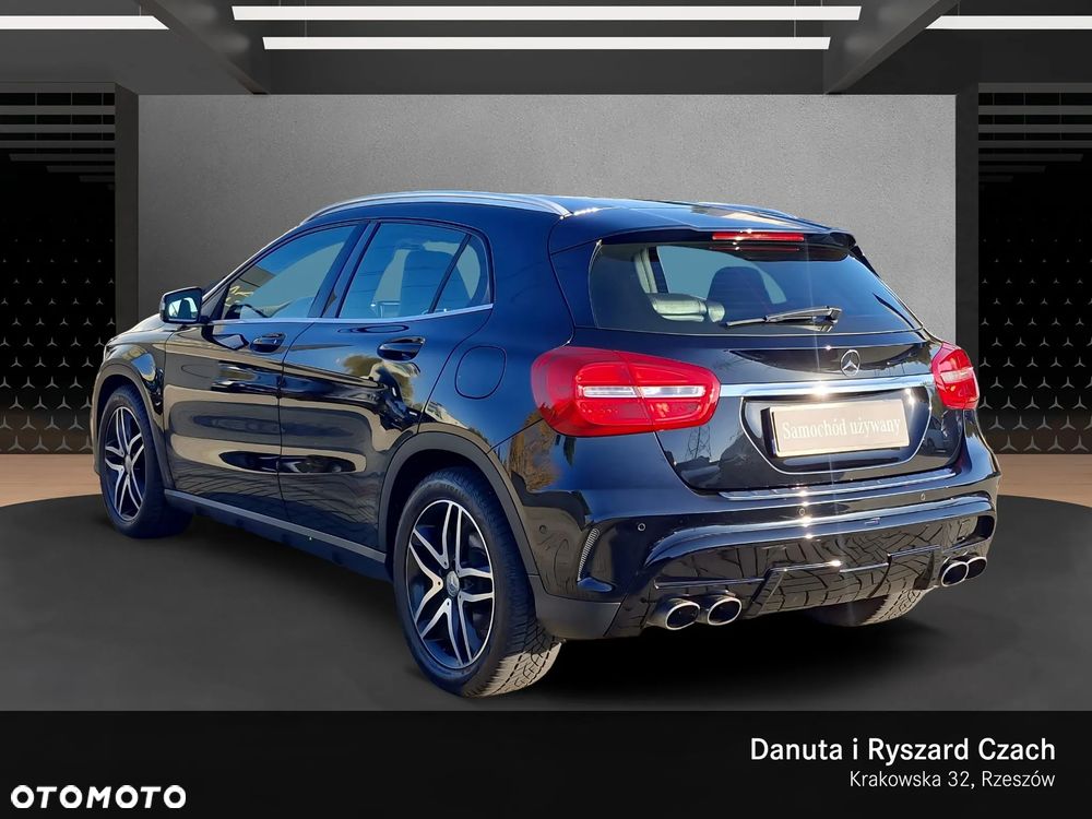 2014 Mercedes-Benz GLA 250 7G-DCT, photograph 3