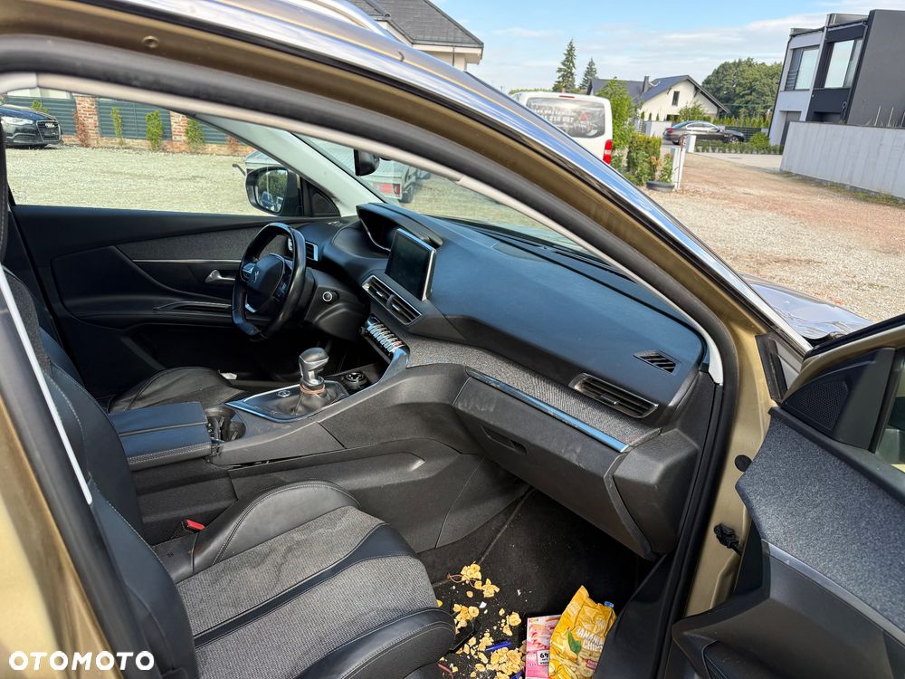 Peugeot 5008 BlueHDI 120 EAT6 Stop & Start Allure - 16