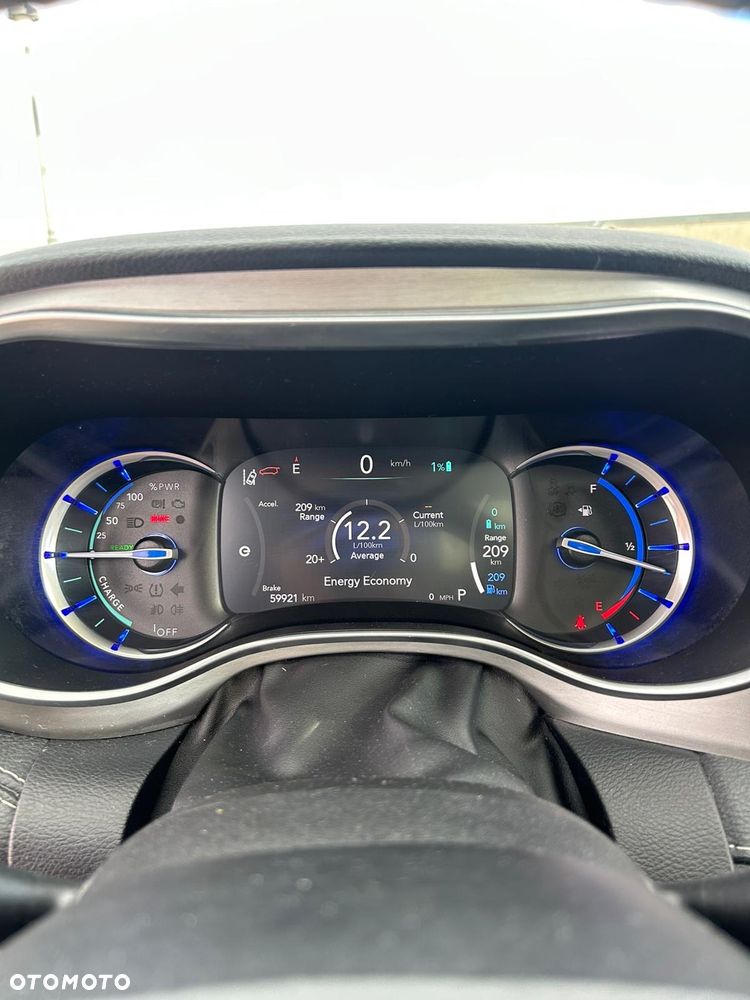 Chrysler Pacifica - 13