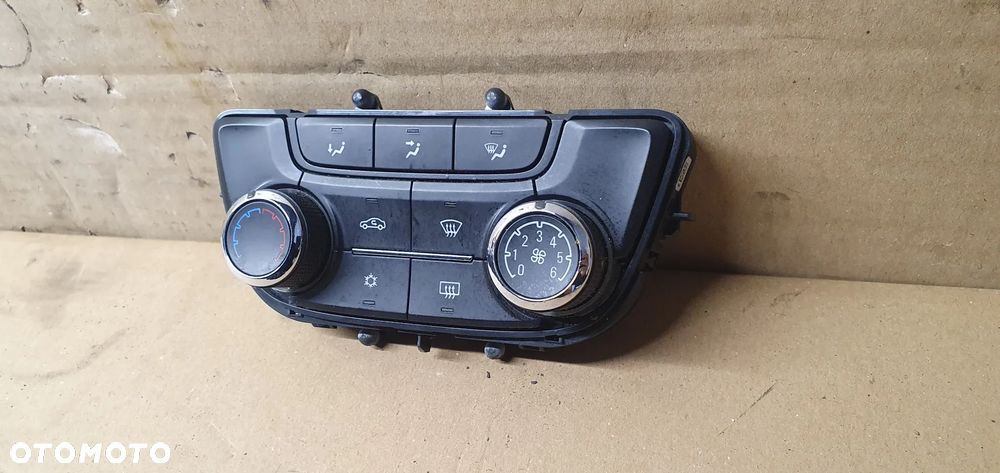 Panel nawiewu klimatyzacji klimy Opel Zafira C 13429876 - 3