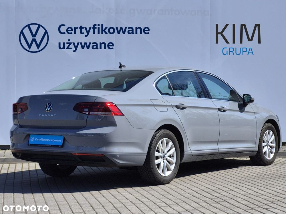 Volkswagen Passat - 2