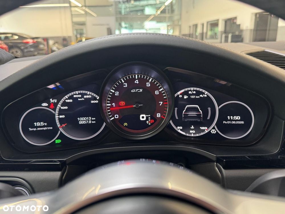 Porsche Cayenne - 16