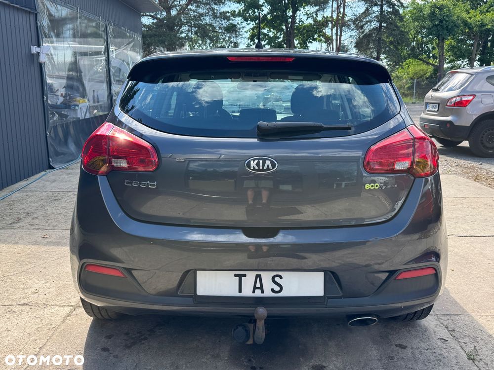 Kia Ceed 1.6 GDI Dream Team Edition - 5