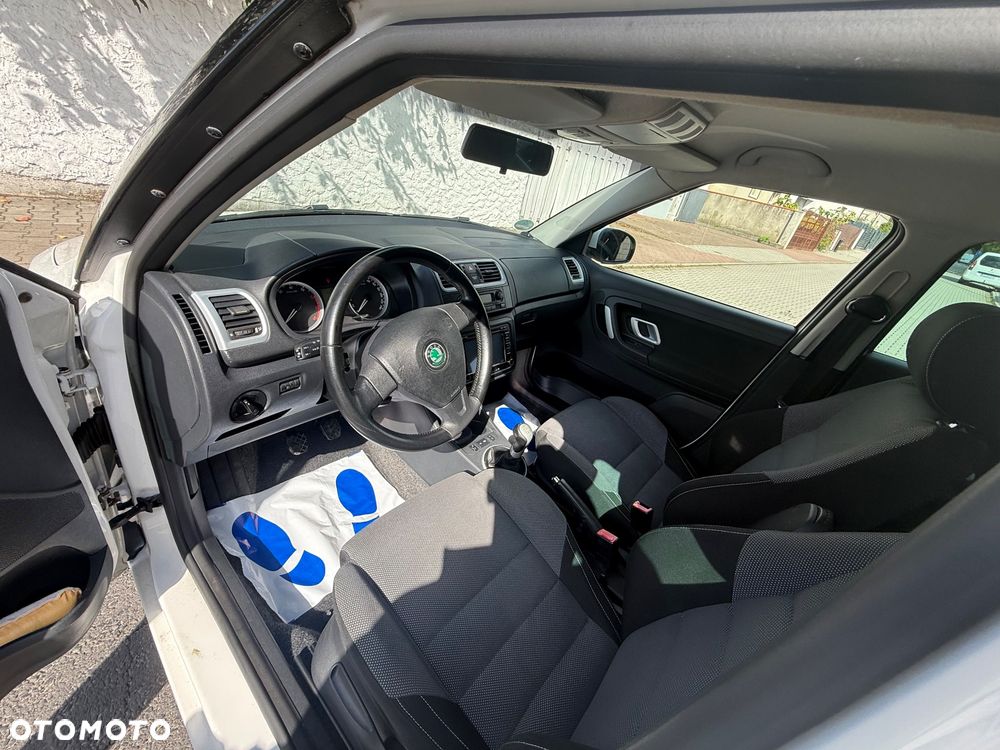 Skoda Fabia 1.6 16V Sportline - 9