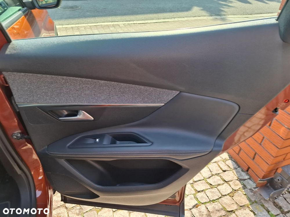 Peugeot 3008 1.5 BlueHDi Allure S&S - 31